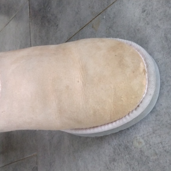 UGG AUSTRALIA BOOTS - Picture 6 of 12